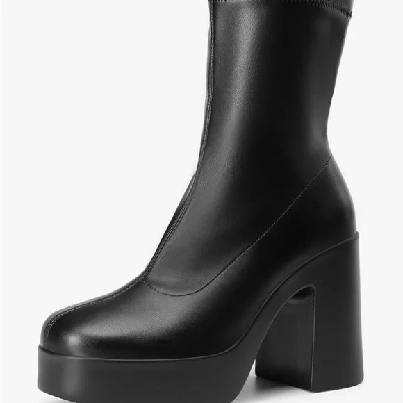 Black Platform Heeled Boots - Picture 3 of 4